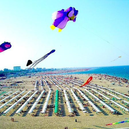 Dena Chalets - Lido Di Spina At The Beach Buitenkant foto